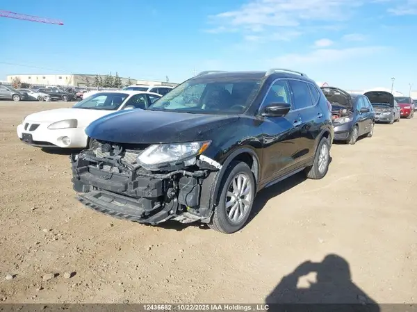 5N1AT2MV2HC804027 2017 NISSAN ROGUE - Image 2