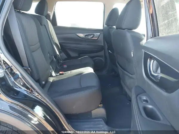 5N1AT2MV2HC804027 2017 NISSAN ROGUE - Image 8