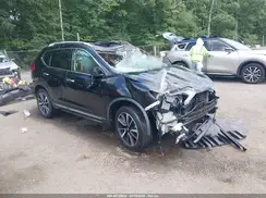 5N1AT2MV2HC811866 2017 NISSAN ROGUE