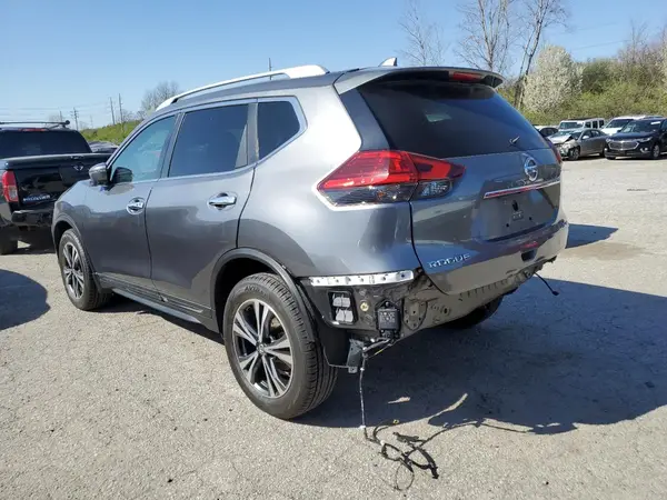 5N1AT2MV2HC814525 2017 NISSAN ROGUE - Image 2