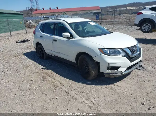 5N1AT2MV2HC814668 2017 NISSAN ROGUE - Image 1