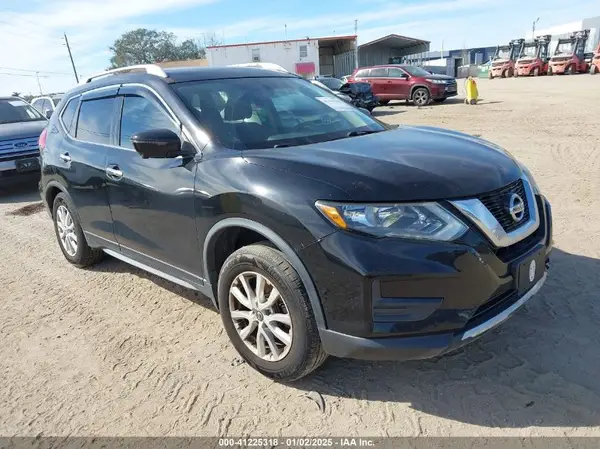 5N1AT2MV2HC817912 2017 NISSAN ROGUE - Image 1