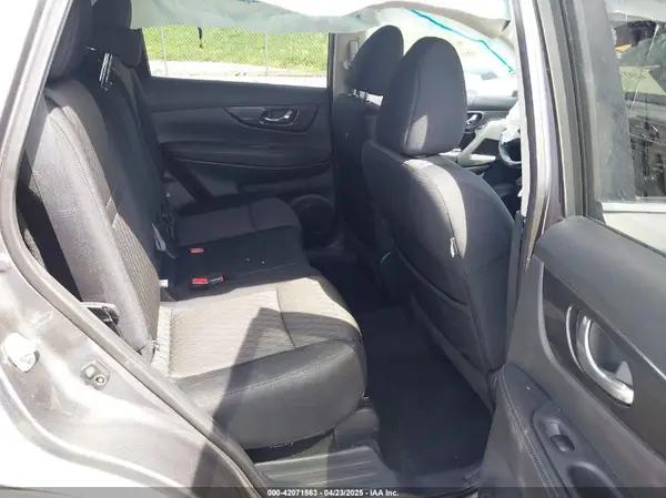 5N1AT2MV2HC820020 2017 NISSAN ROGUE - Image 8