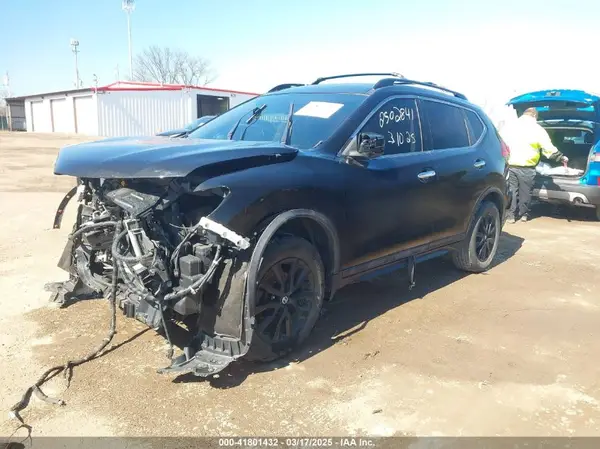 5N1AT2MV2HC820969 2017 NISSAN ROGUE - Image 2