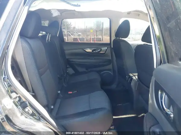5N1AT2MV2HC820969 2017 NISSAN ROGUE - Image 8