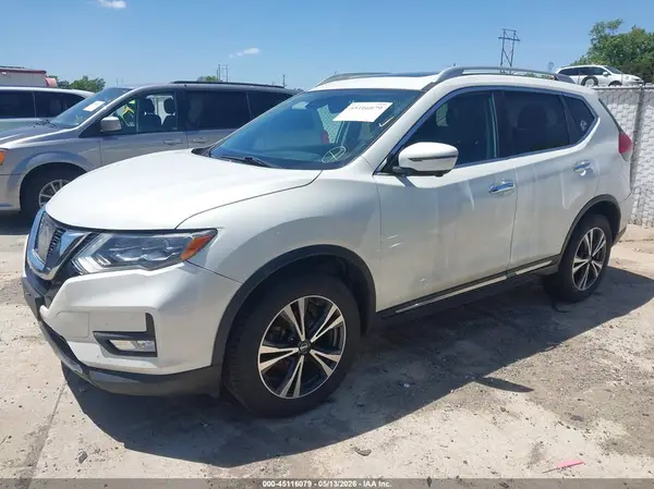 5N1AT2MV2HC824861 2017 NISSAN ROGUE - Image 2