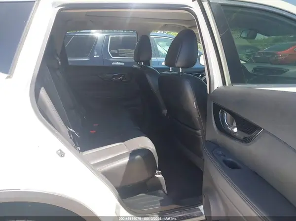 5N1AT2MV2HC824861 2017 NISSAN ROGUE - Image 8