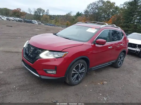 5N1AT2MV2HC827985 2017 NISSAN ROGUE - Image 2