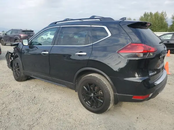 5N1AT2MV2HC829588 2017 NISSAN ROGUE - Image 2
