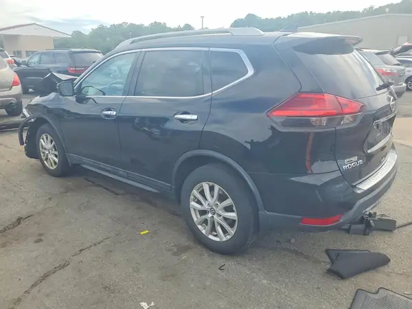 5N1AT2MV2HC829641 2017 NISSAN ROGUE - Image 2