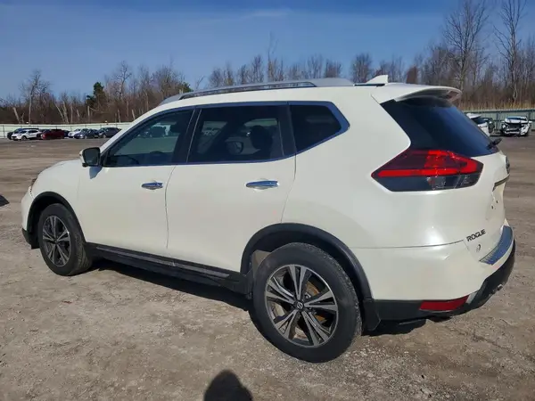 5N1AT2MV2HC829820 2017 NISSAN ROGUE - Image 2