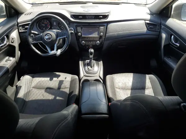 5N1AT2MV2HC833267 2017 NISSAN ROGUE - Image 8