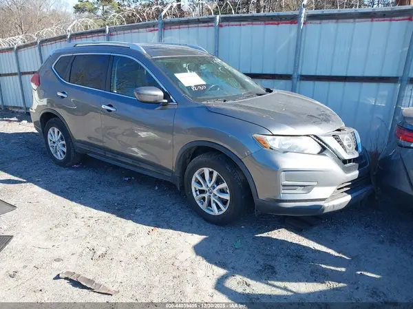 5N1AT2MV2HC837500 2017 NISSAN ROGUE - Image 1