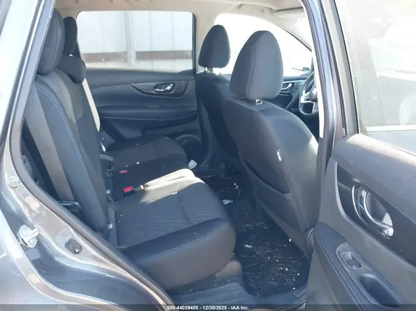 5N1AT2MV2HC837500 2017 NISSAN ROGUE - Image 8