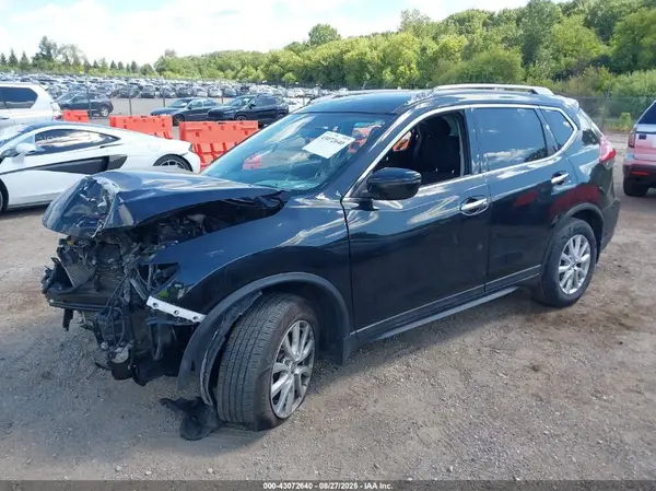 5N1AT2MV2HC838257 2017 NISSAN ROGUE - Image 2