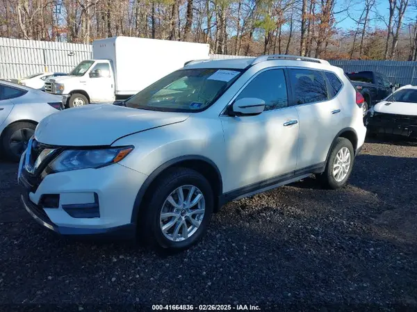 5N1AT2MV2HC843023 2017 NISSAN ROGUE - Image 2