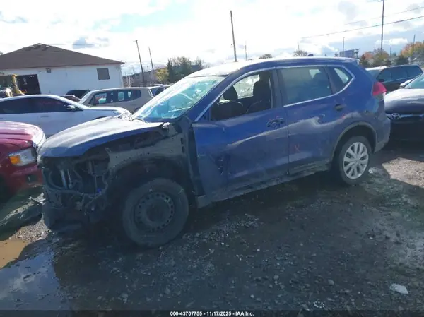 5N1AT2MV2HC847735 2017 NISSAN ROGUE - Image 2
