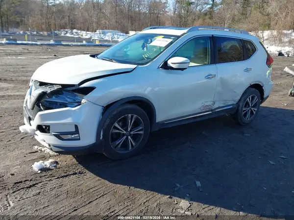 5N1AT2MV2HC848268 2017 NISSAN ROGUE - Image 2