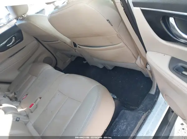 5N1AT2MV2HC848268 2017 NISSAN ROGUE - Image 8