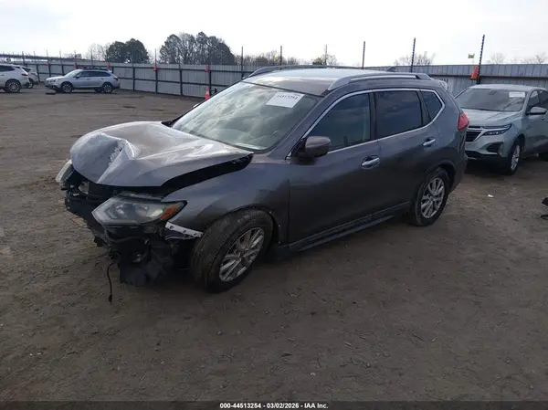5N1AT2MV2HC850294 2017 NISSAN ROGUE - Image 2