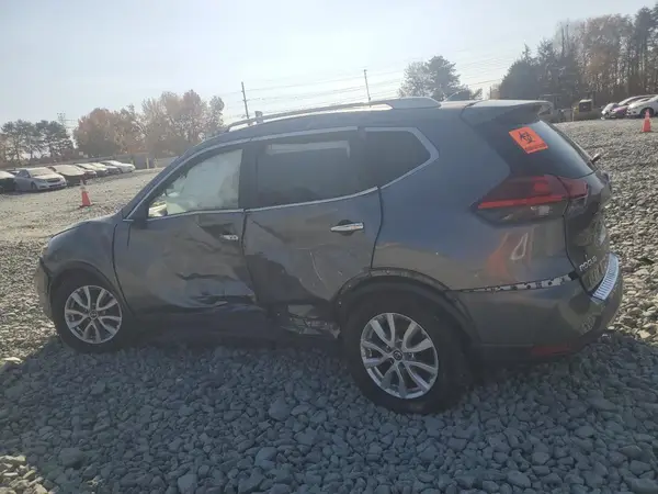5N1AT2MV2HC853065 2017 NISSAN ROGUE - Image 2