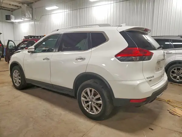 5N1AT2MV2HC855897 2017 NISSAN ROGUE - Image 2