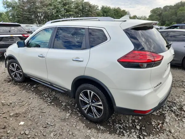 5N1AT2MV2HC856919 2017 NISSAN ROGUE - Image 2