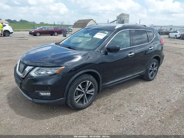 5N1AT2MV2HC858847 2017 NISSAN ROGUE - Image 2