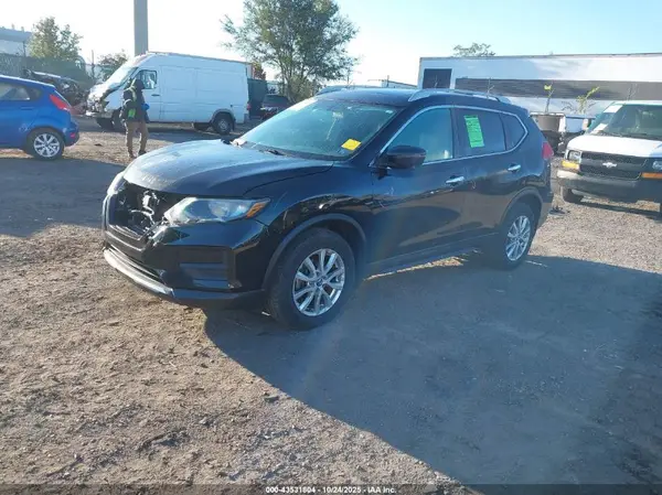 5N1AT2MV2HC859044 2017 NISSAN ROGUE - Image 2