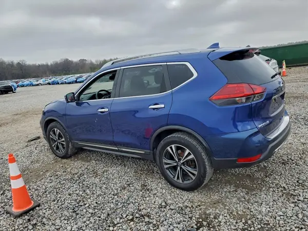 5N1AT2MV2HC870903 2017 NISSAN ROGUE - Image 2