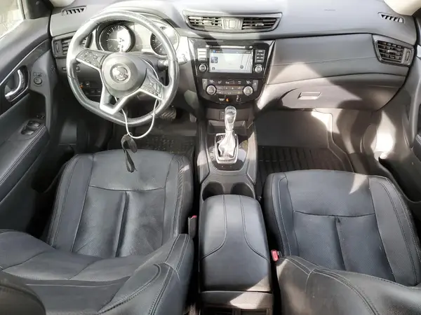 5N1AT2MV2HC871047 2017 NISSAN ROGUE - Image 8