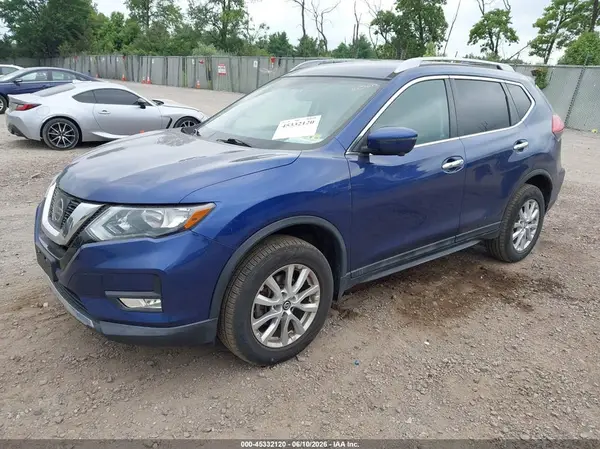 5N1AT2MV2HC871291 2017 NISSAN ROGUE - Image 2