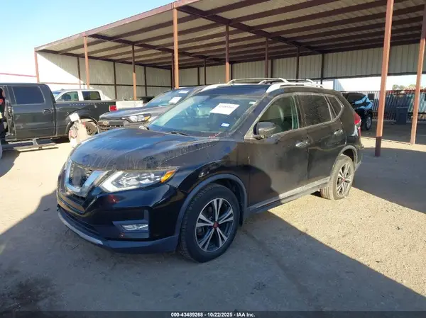5N1AT2MV2HC878838 2017 NISSAN ROGUE - Image 2