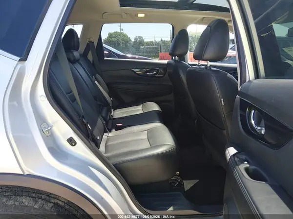 5N1AT2MV2HC884106 2017 NISSAN ROGUE - Image 8