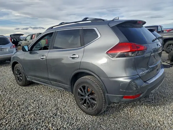 5N1AT2MV2HC891136 2017 NISSAN ROGUE - Image 2