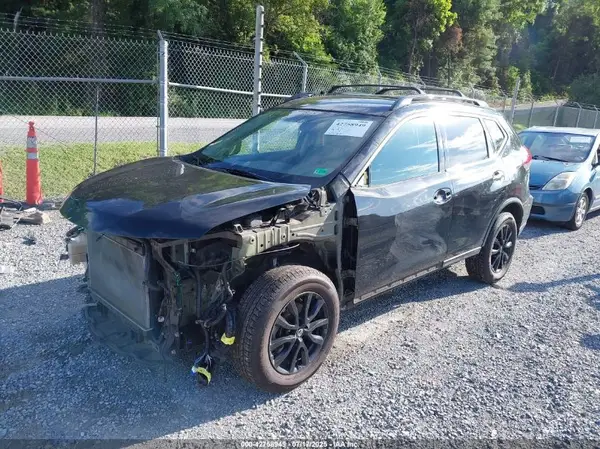 5N1AT2MV2HC897048 2017 NISSAN ROGUE - Image 2