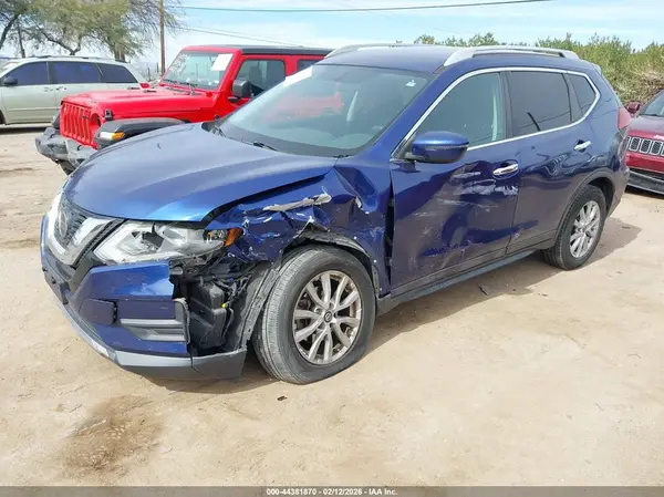 5N1AT2MV2JC708887 2018 NISSAN ROGUE - Image 2
