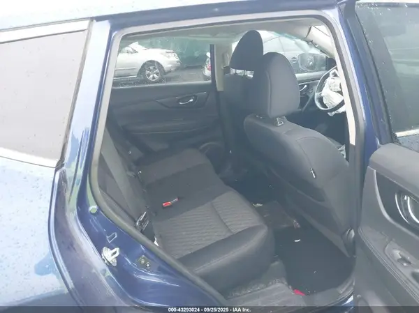 5N1AT2MV2JC714771 2018 NISSAN ROGUE - Image 8