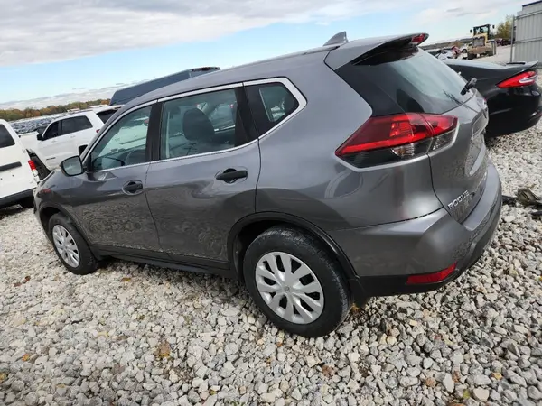 5N1AT2MV2JC724197 2018 NISSAN ROGUE - Image 2