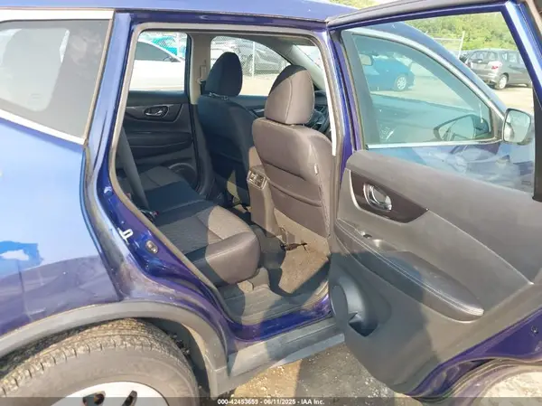 5N1AT2MV2JC728346 2018 NISSAN ROGUE - Image 8
