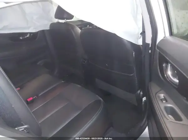 5N1AT2MV2JC731487 2018 NISSAN ROGUE - Image 8