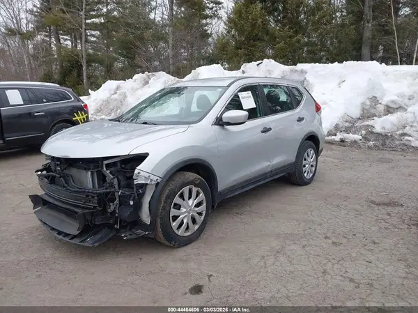 5N1AT2MV2JC732378 2018 NISSAN ROGUE - Image 2