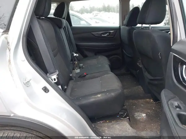 5N1AT2MV2JC732378 2018 NISSAN ROGUE - Image 8