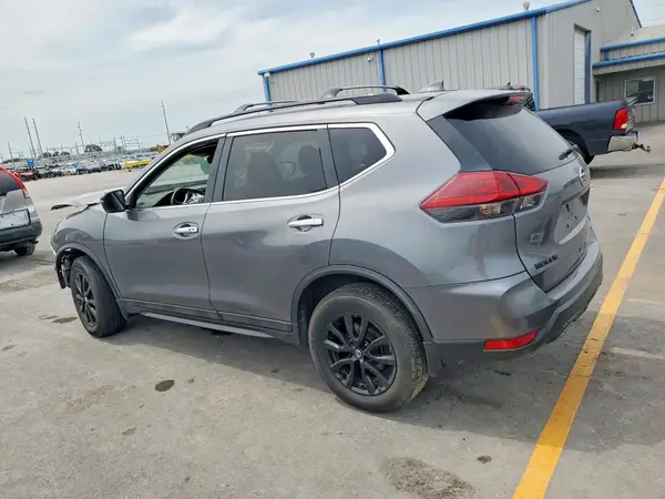 5N1AT2MV2JC733014 2018 NISSAN ROGUE - Image 2