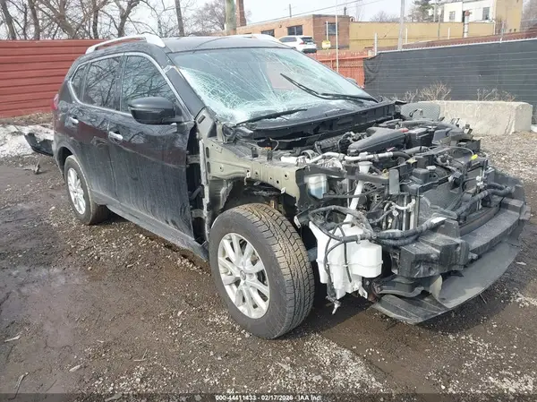 5N1AT2MV2JC734261 2018 NISSAN ROGUE - Image 1