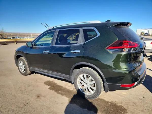 5N1AT2MV2JC735717 2018 NISSAN ROGUE - Image 2