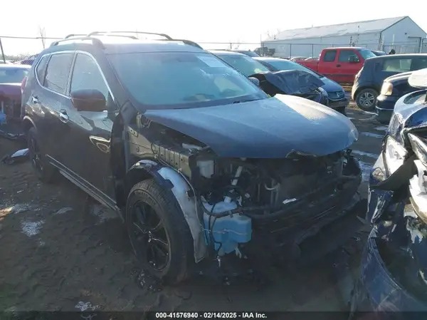 5N1AT2MV2JC736575 2018 NISSAN ROGUE - Image 1