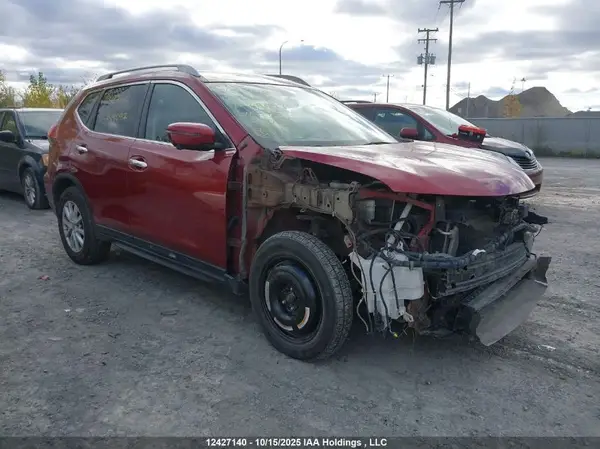 5N1AT2MV2JC749097 2018 NISSAN ROGUE - Image 1