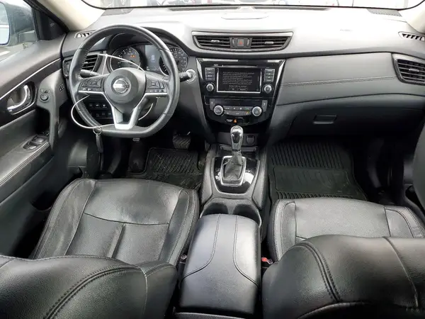 5N1AT2MV2JC749567 2018 NISSAN ROGUE - Image 8
