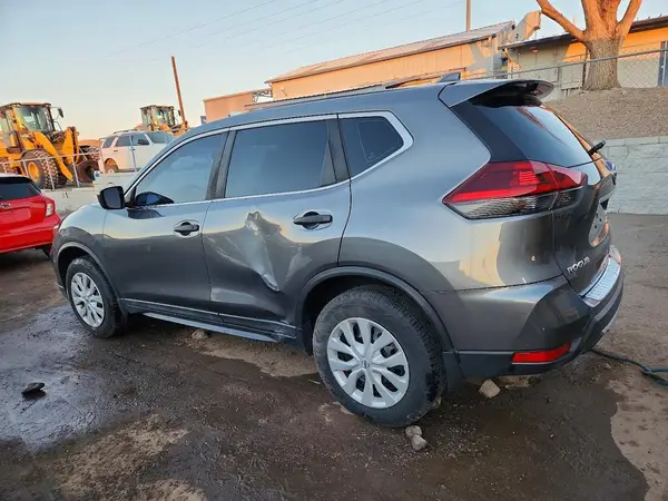 5N1AT2MV2JC753036 2018 NISSAN ROGUE - Image 2